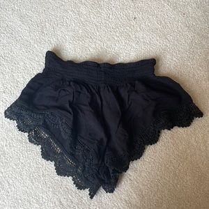 2/$8❗️Forever 21 | shorts with lace